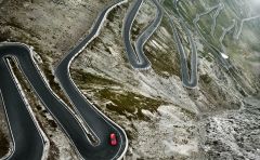 Book Champion branding Extreme Roads By Nicolas Jandrain visualmeta4